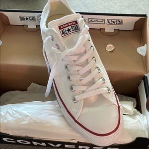 Converse chucks low brand new